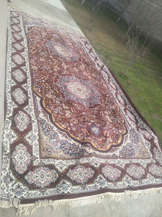 Gilam sostoyaniyasi yangidek