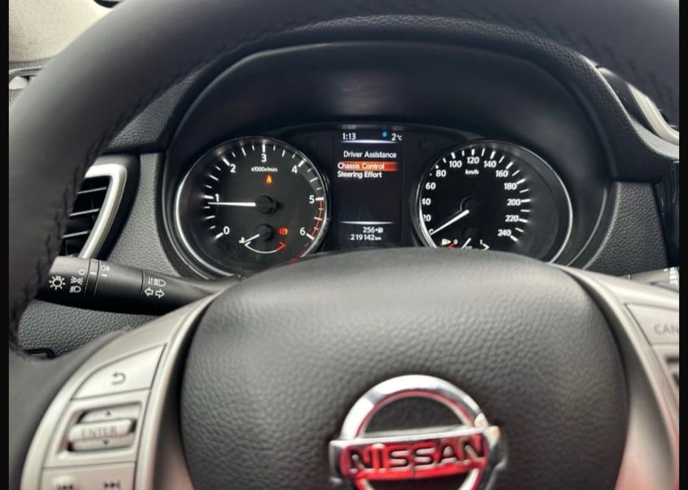 Vând Nissan Qashqai an 2014 înmatriculată. IMBPECABILĂ.