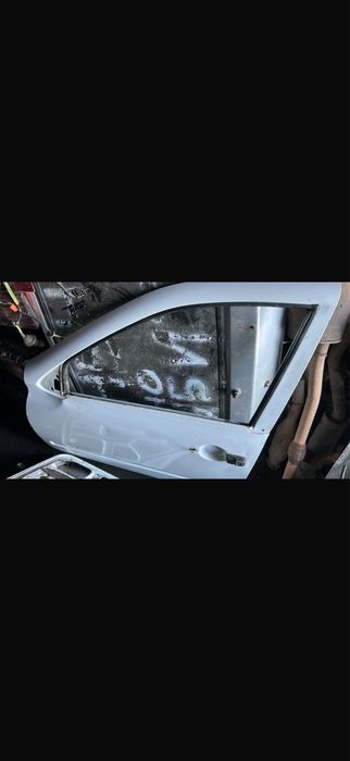 Дверь водительский от лада