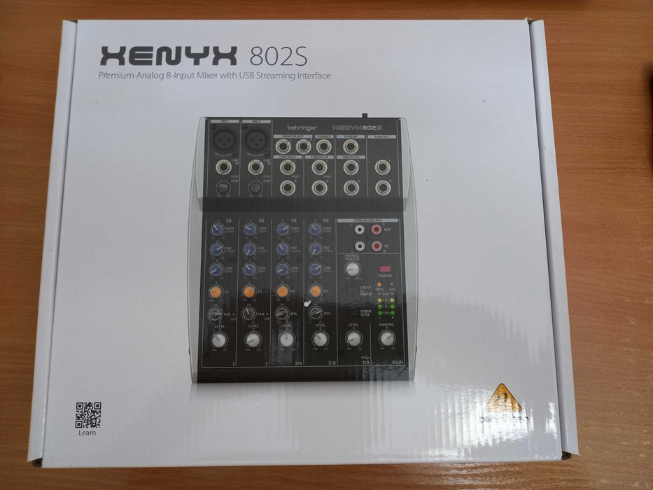 Микшер Behringer xenyx 802s