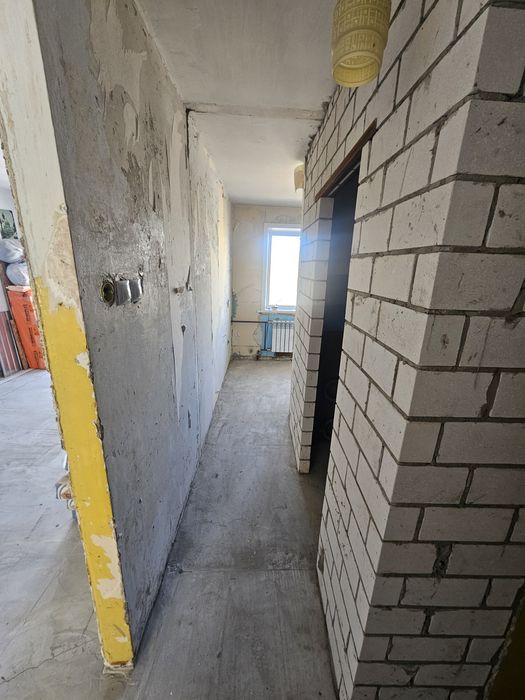 Продам двух комнатную квартиру