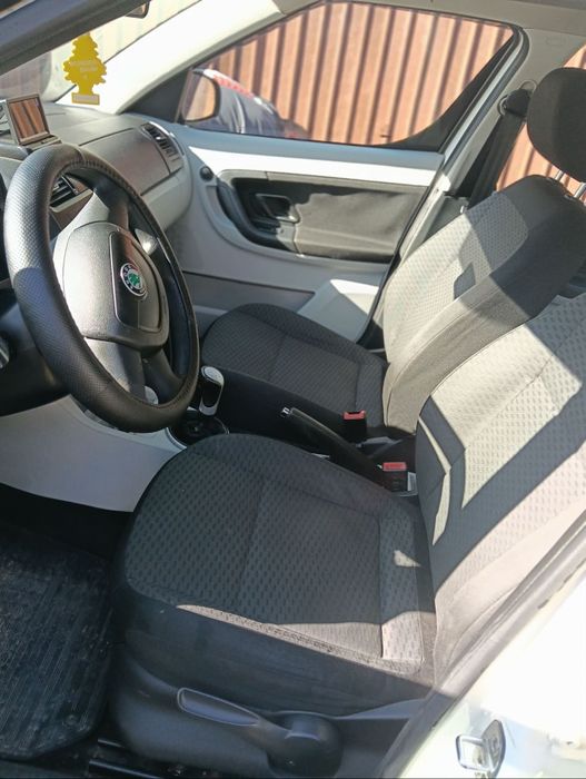 Vând Skoda roomster