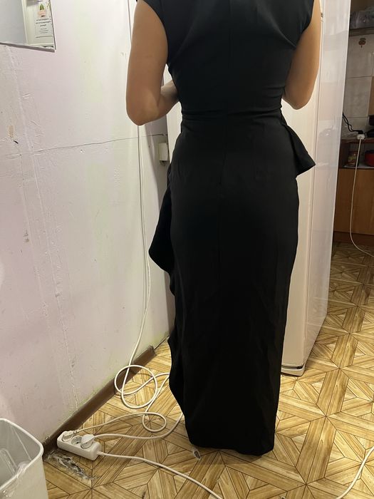 Новые платья в отличном состоянии