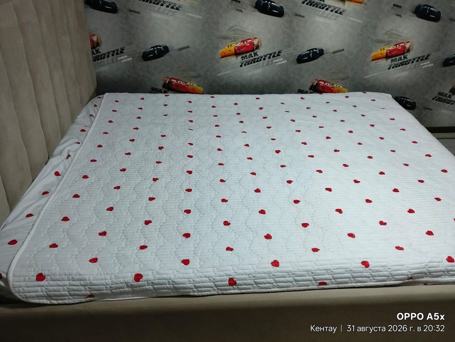 Продам двухспальную кровать