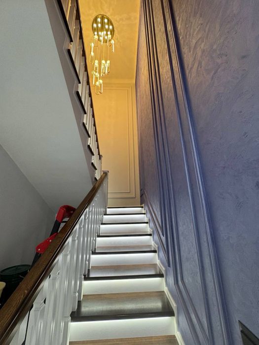 Продаеться 2 этажный дом с мебелью и техникой