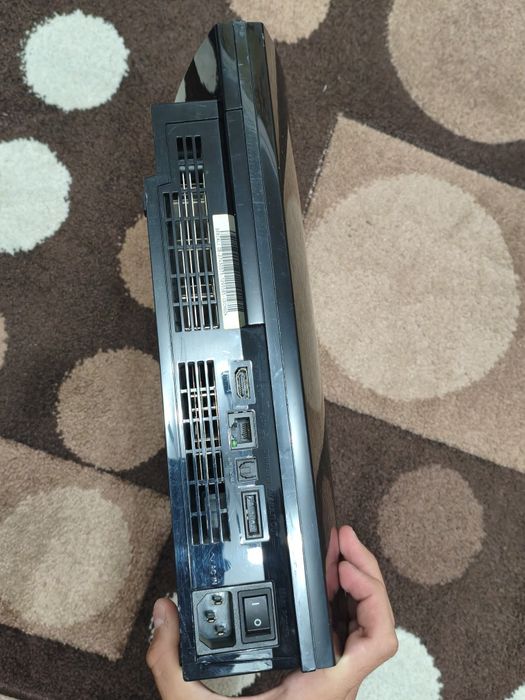продам плейстейшен 3
