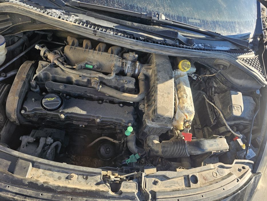 Ușă capota far aripi bara stop roti haion Peugeot 207 1.4 benzina