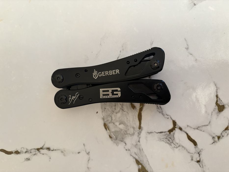 Продам оригинальный мультитул Gerber Bear Grylls Ultimate Multi-Tool.