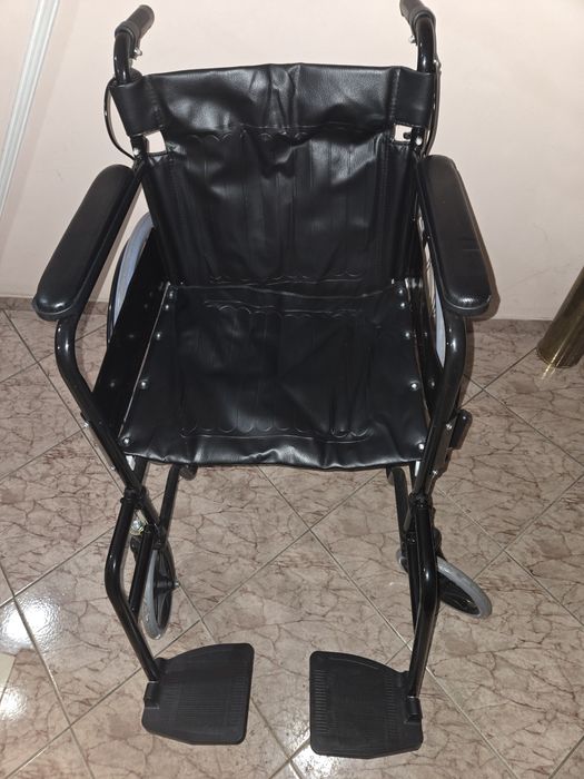 Кожена Инвалидна Количка