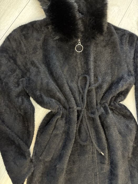 Черна Жилетка тип палто с косъм ангора