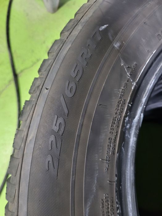 4 бр зимни 225/65/17 Laufen зимни гуми