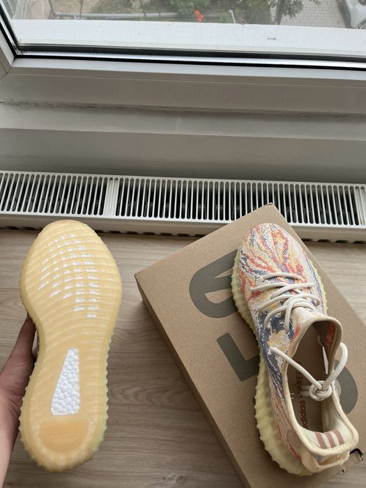 Yeezy 350 ,,V2 Mx Oat”- noi, nefolositi