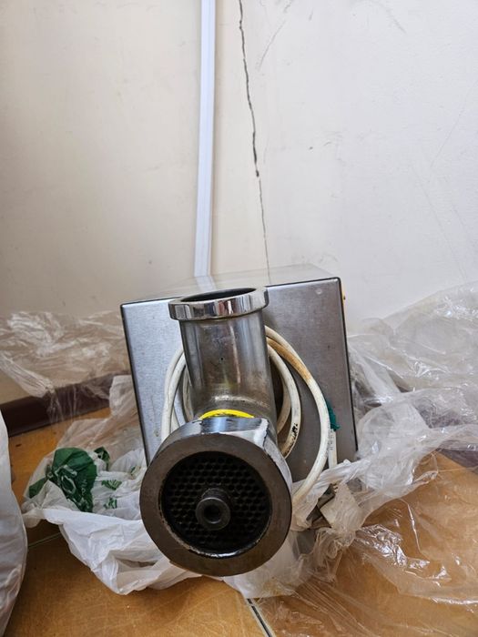 Продаю Мясорубку