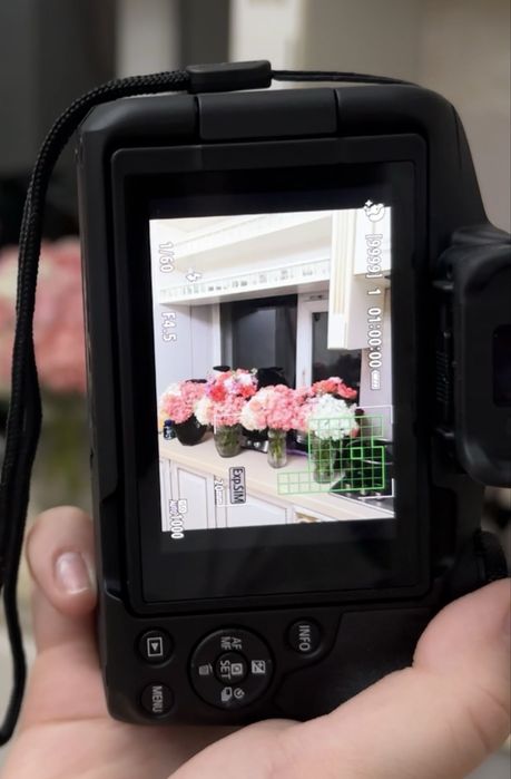 Canon eos R50 vlogger kit