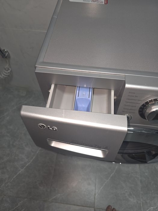 Продам стиральную машину LG 7 кг