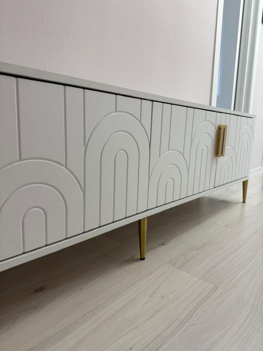 Тумбу  под тв продам