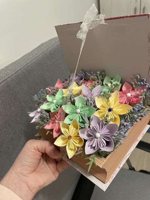 Vand aranjament floral