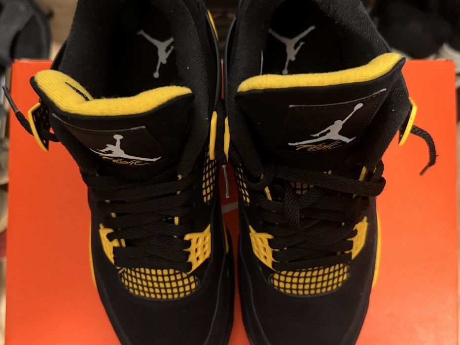 Jordan 4 yellow thunder