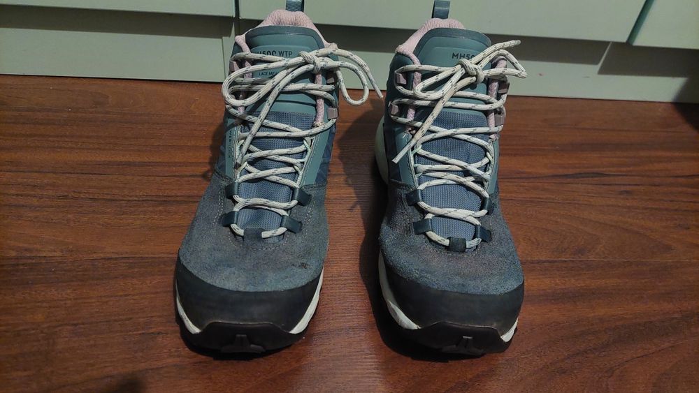 Туристически обувки 38