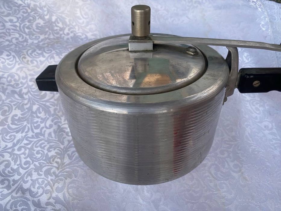 Срочно прадается Скараварка 6л.