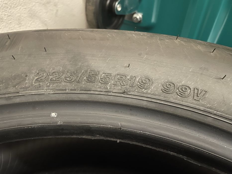 Vand anvelope 225/55/19 brigestone