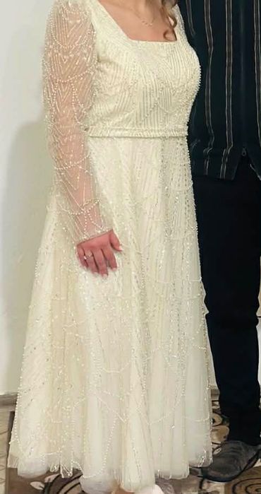 Официална  рокля