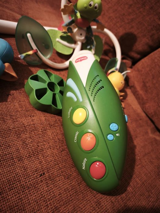 Активна гимнастика, музикална въртележка за кошара и други