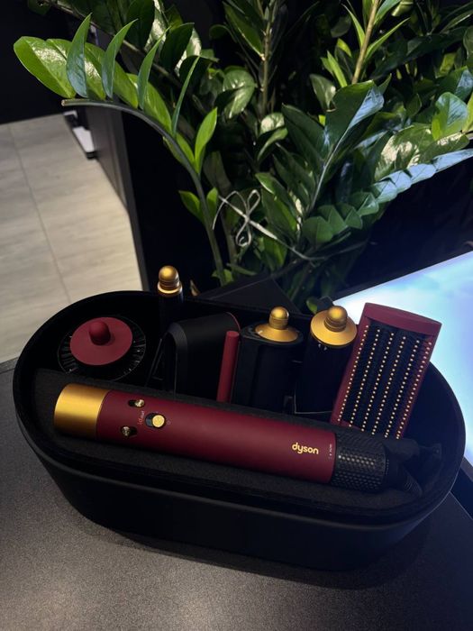 Dyson Airwap HS08 Red Vilvet new