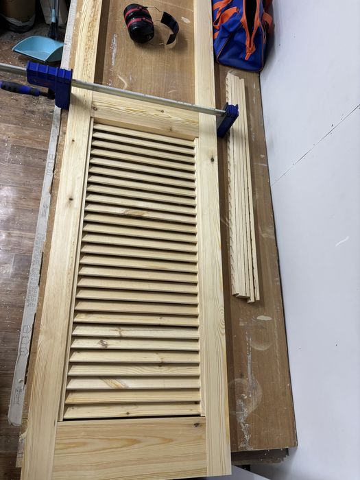 Двери жалюзийные