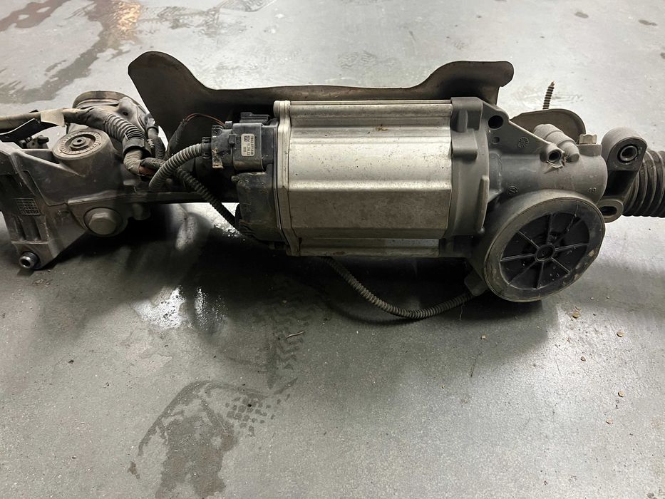 Кормилна рейка ЕЛЕКТРИЧЕСКА Skoda Superb 2 2.0 tdi тди Комби dsg дсг