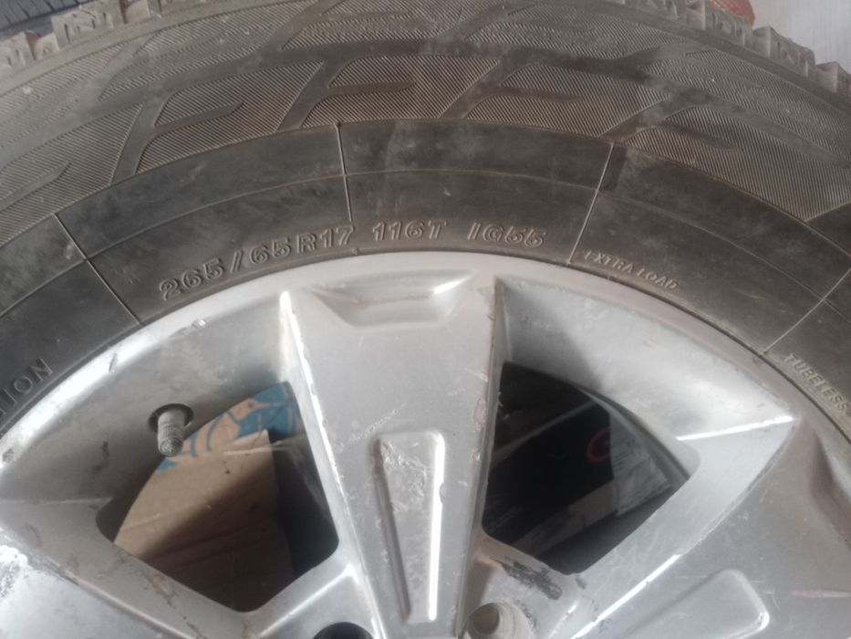 Продам шины с дисками Yokohama