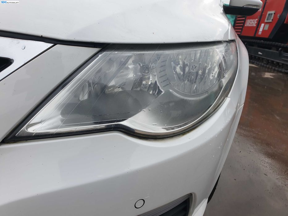Far Faruri Stanga cu Halogen Volkswagen Passat CC 2008 - 2012 [K9984]