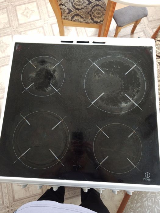 Продам плиту indesit