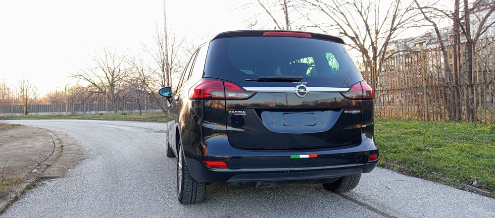 Opel Zafira 1.6 EcoM Turbo Navy Tourer-бенз/газ Нов внос Italia