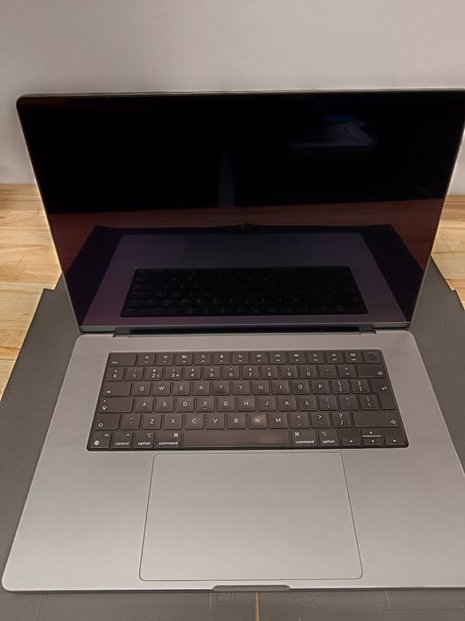 Apple MacBook Pro 16 M1 MAX, 32 Gb Ram,1TB SSD,  Гаранционен