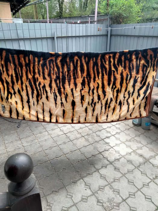 Продается плед-покрывало.