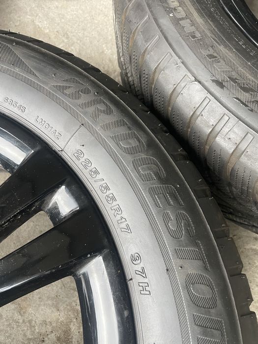 225/55/17 BRIDGESTONE с джанти BMW