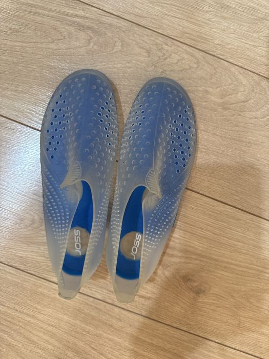 Продам обувь для плавания