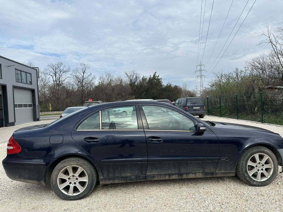 Mercedes E220 -150к.с