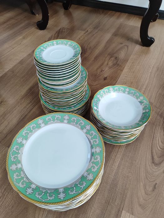 Кухонные посуды новые срочно продаётся