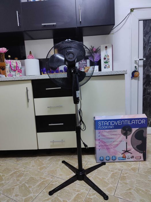 Ventilator cu picior ,nou
