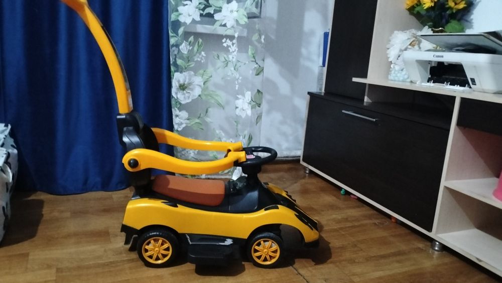 Продам детский толокар.