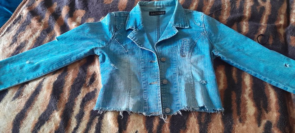 Женская куртка на 44-46