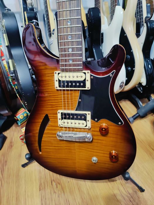 Chitara PRS SE Custom 22 Semi-Hollow Sunburst