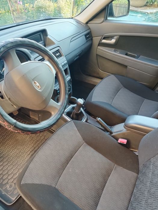 Продам машину Lada Priora 2170 седан 2014 год