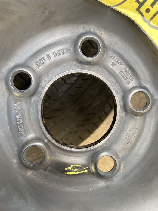 17 цола Патерица Резервна Гума Форд Волво 165/70/17