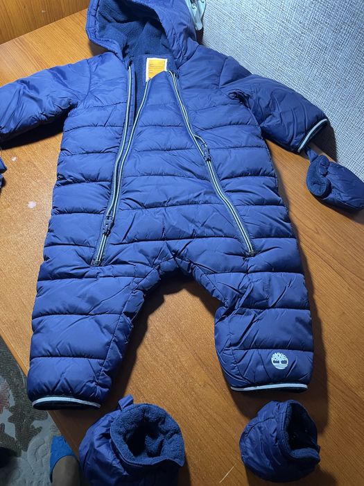 Продам осенний комбинезон Timberland