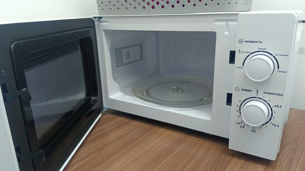 Продам микроволновую печь б/у