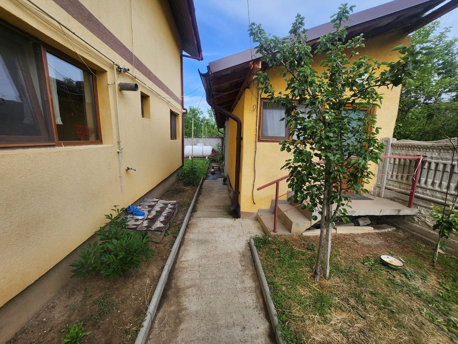 Casă P+1 Comuna Corlățel