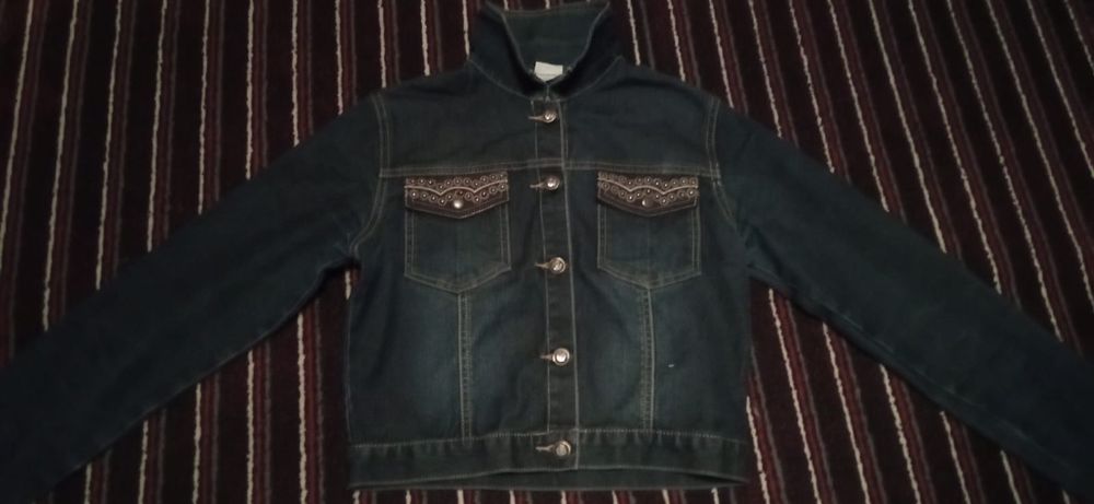 Продам детские вещи.